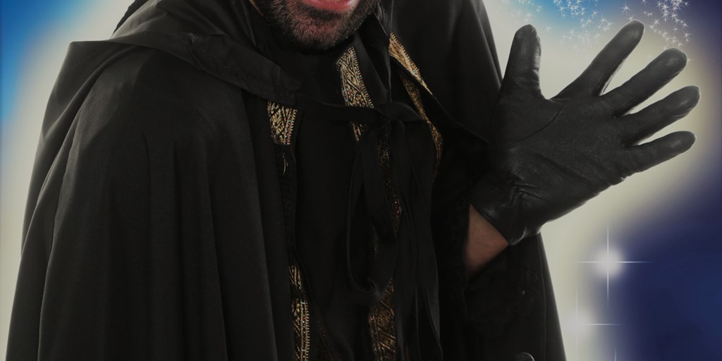Worthing Panto Star Scoops Top Prize at The Great British Pantomime Awards