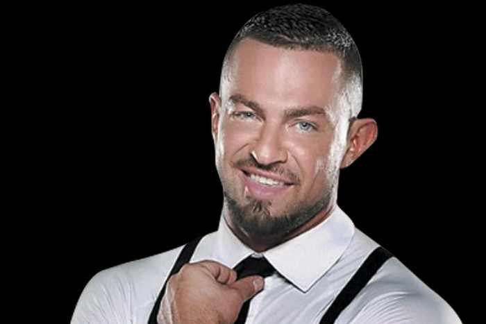 Strictly Come Dancing Star Takes to the Stage (1)